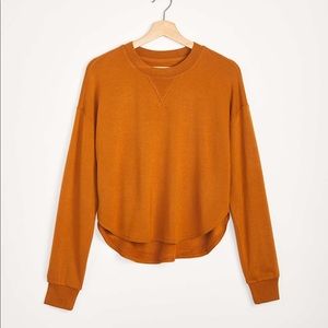 LOU&GREY Signature Softblend Shirttail Sweatshirt